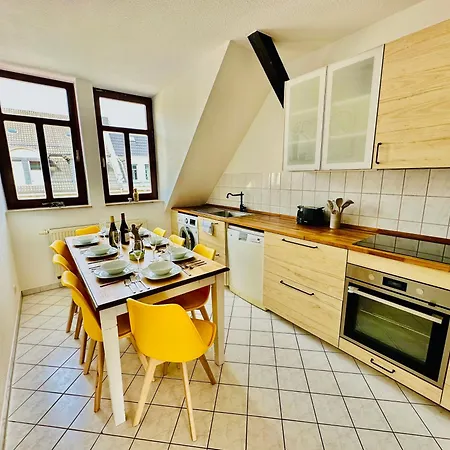 Massive Karli Loft - Over 130 Meters Floor Space - Theater - 4 Private Sleeping Areas - Location In * Leipzig