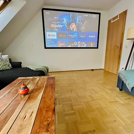 Daire Massive Karli Loft - Over 130 Meters Floor Space - Theater - 4 Private Sleeping Areas - Location In