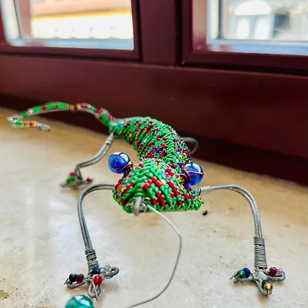 Massive Karli Loft - Over 130 Meters Floor Space - Theater - 4 Private Sleeping Areas - Location In