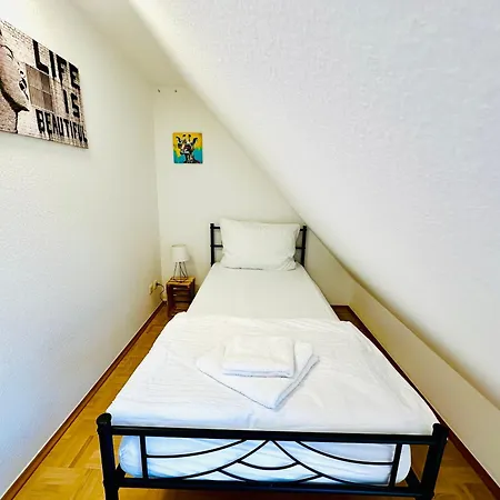 Daire Massive Karli Loft - Over 130 Meters Floor Space - Theater - 4 Private Sleeping Areas - Location In