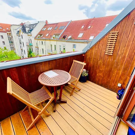Massive Karli Loft - Over 130 Meters Floor Space - Theater - 4 Private Sleeping Areas - Location In Apartment *