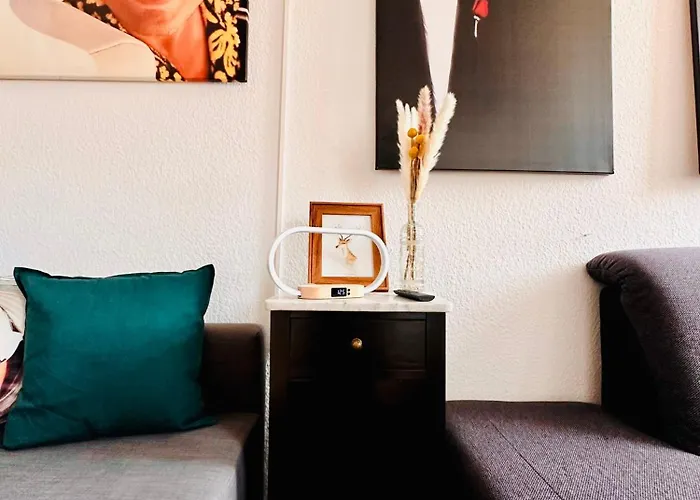 Massive Karli Loft - Over 130 Meters Floor Space - Theater - 4 Private Sleeping Areas - Location In * Leipzig